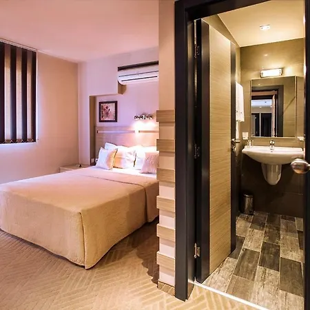 Expo Hotel