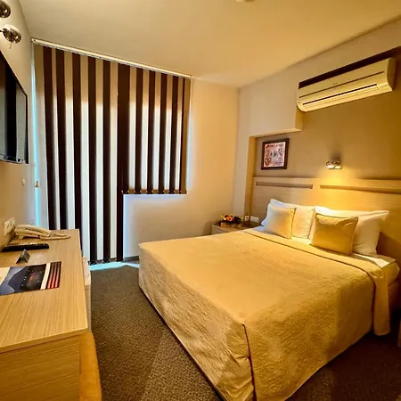 Expo Hotel 3*